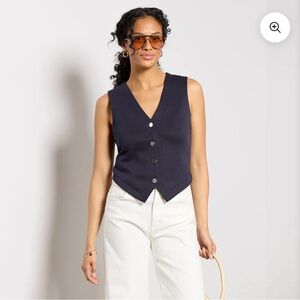 Evereve Blair Ponte Vest. Navy with silver buttons. Size small. NWT